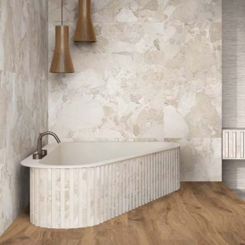 Baignoire et habillage carrelage te céramique pour salle de bain Tarento Carrelages